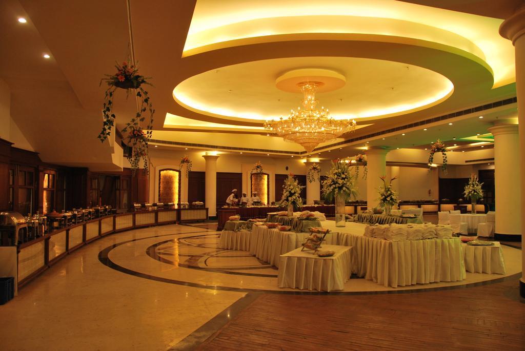 Gulmor Hotel Ludhiana Exterior photo