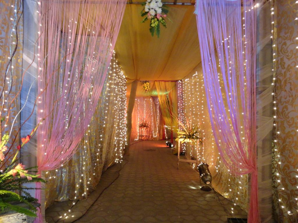 Gulmor Hotel Ludhiana Exterior photo